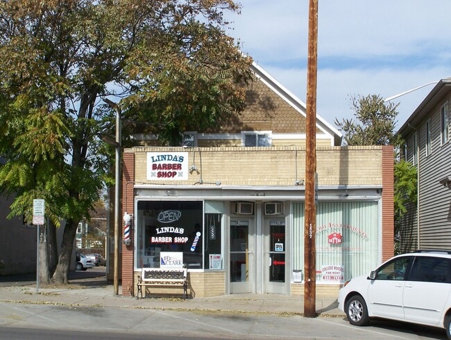 Building Photo - 819 16th St
