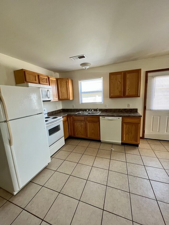 Photo - All Inclusive | 2 Bedroom | 1.5 Bathroom | Duplex