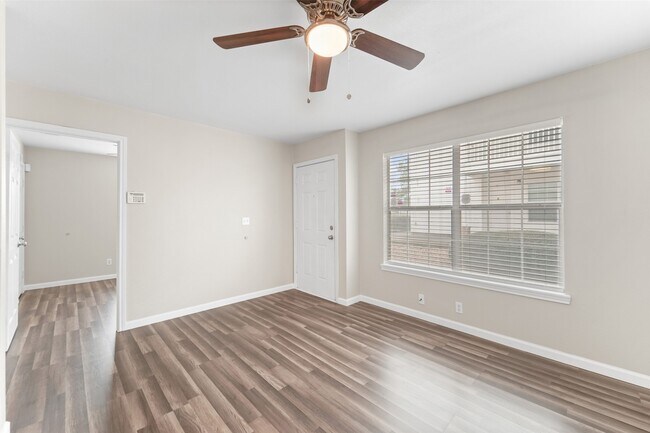 Photo - 512 Hollyhock st Unidad 24