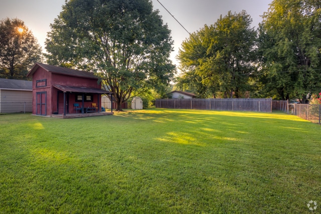 Building Photo - 3915 Yates Dr Rental