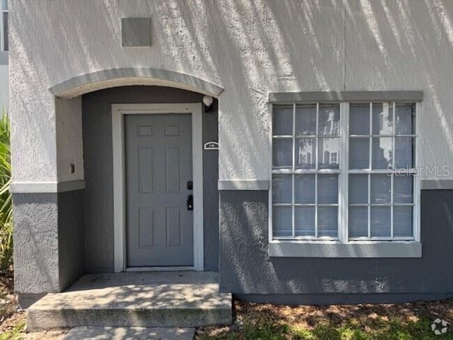 Building Photo - First-Floor 2-Bed, 2-Bath Condo Near Unive...