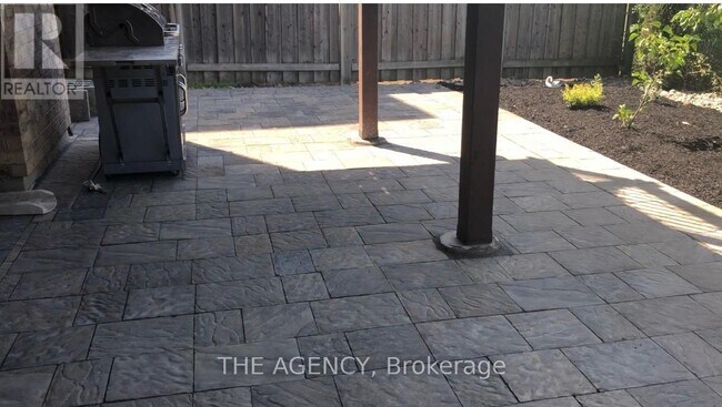 Photo - 98 Heritage Hollow Estate St