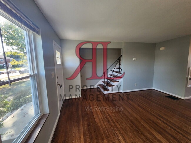 Photo - 624 Chatham Rd