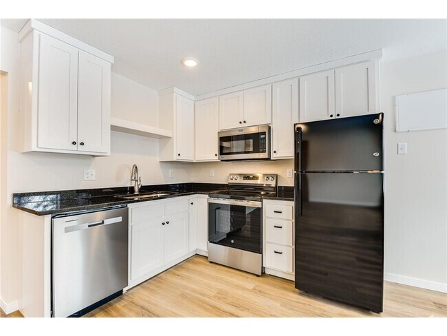Building Photo - 2740 Xylon Ave N Unit 4 Rental