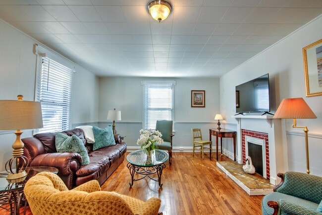 Photo - 1624 Edgemont Ave