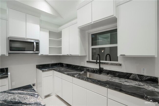 Photo - 16 Garman St