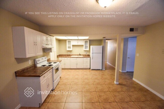 Photo - 2333 N 55th Ave