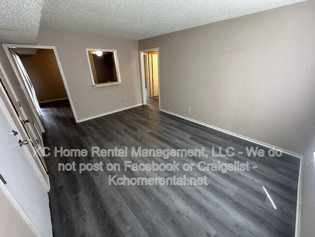 Photo - 838 Saddlewood St