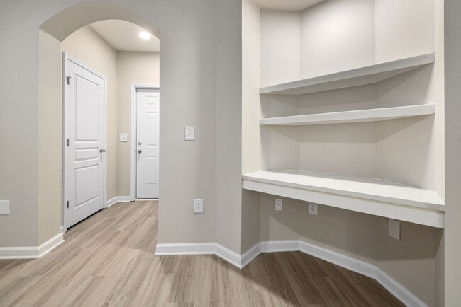 Apartamentos Windsor At Tryon Village — foto de la comunidad