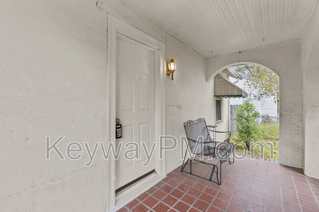 Photo - 1870 Kissingbower Rd