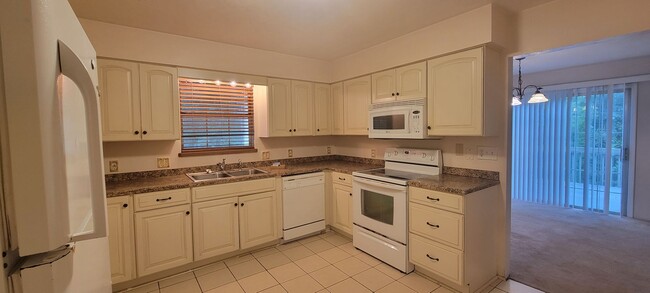 Photo - 3 Bedroom/ 2 Bath home in Black Acres(Close to UF)