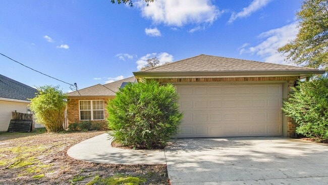 Building Photo - 4548 Live Oak Church Rd