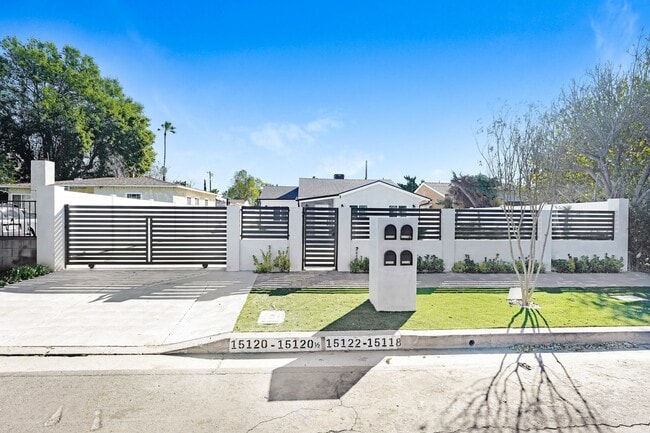 Photo - Prime Sylmar 2/2 brand new home