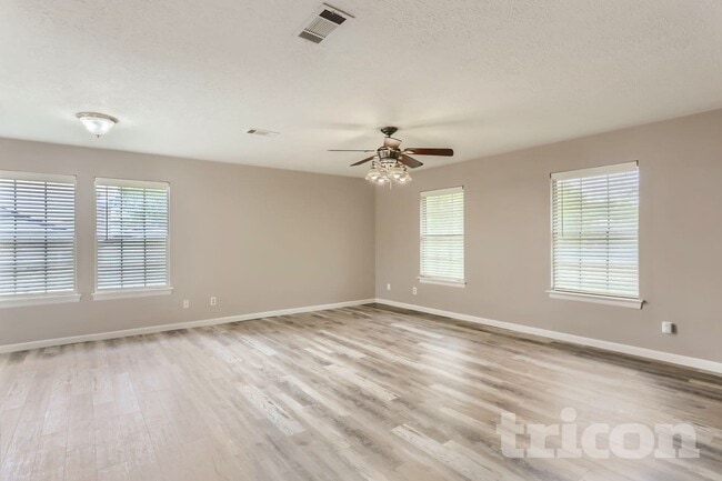 Photo - 1702 Floyd Rd