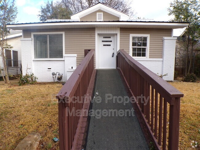 Building Photo - 720 41st Alley Rental