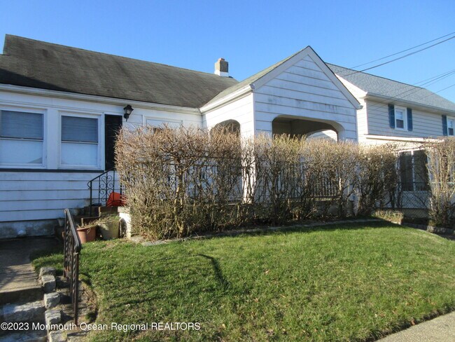 Photo - 323 15th Ave