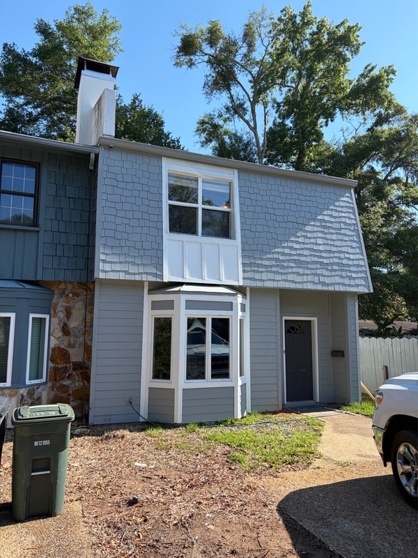 Photo - 133 Oak St