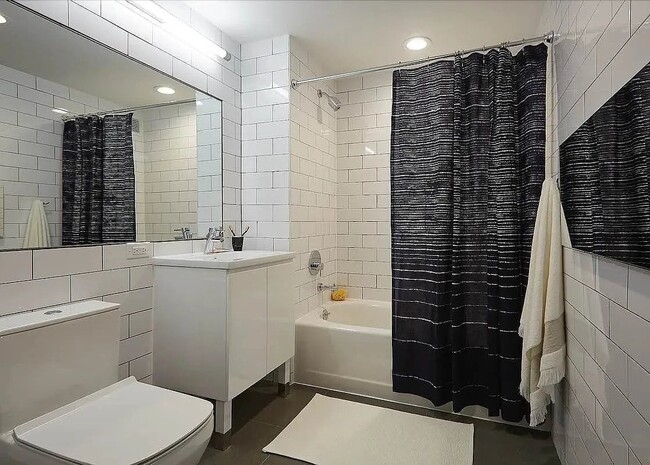 Photo - 331 E Houston St Unit 12C