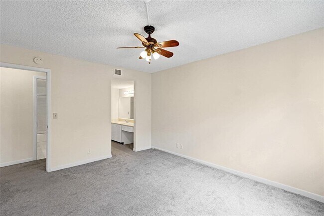 Photo - 9901 Westview Dr Unit 325