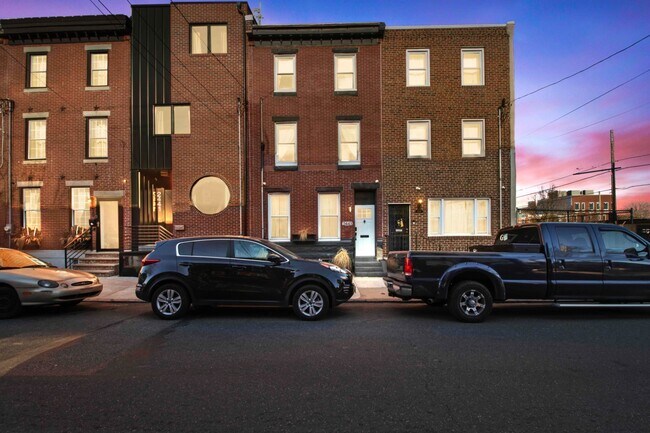 Photo - 2443 E Cumberland St