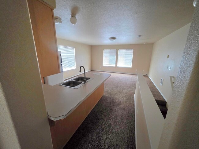 Photo - 1406 Falcon Loop