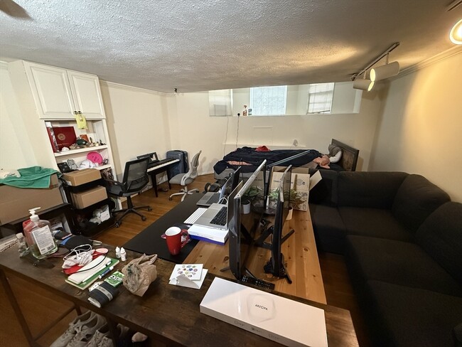 Photo - 170 Marlborough St Unit 1