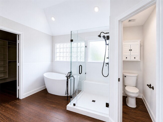 Photo - 18 Doeskin Pl