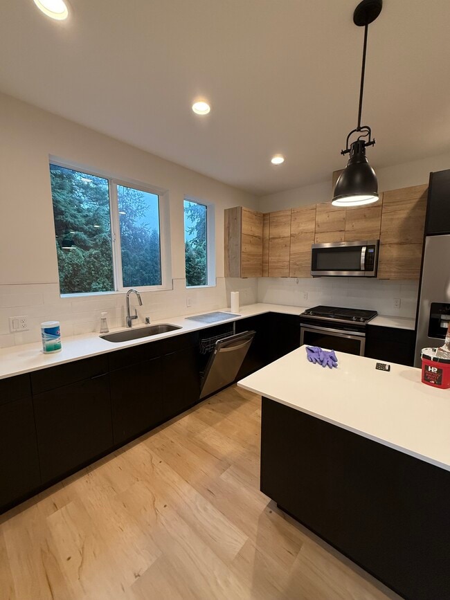 Photo - 2168 N 185th St