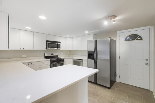 Photo - 5611 N Glenwood Ave Unit GDN