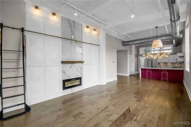 Photo - 210 Ellicott St