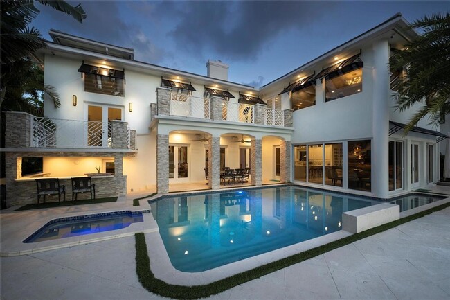 Photo - 2307 N Riverside Dr