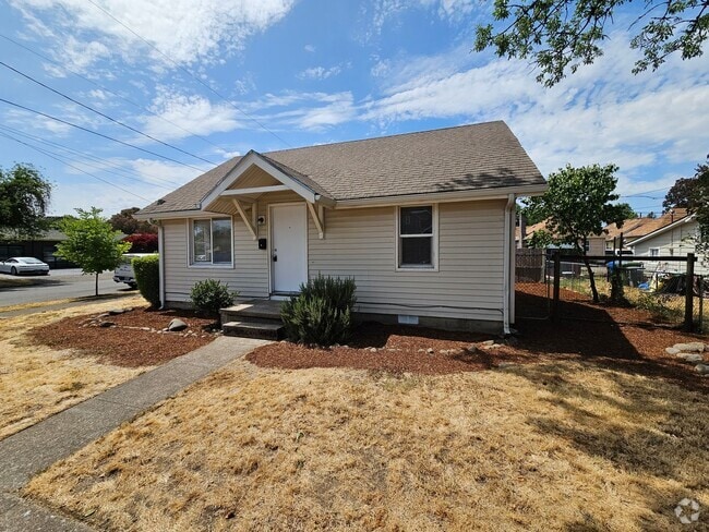 Building Photo - 499 17th St SE Rental