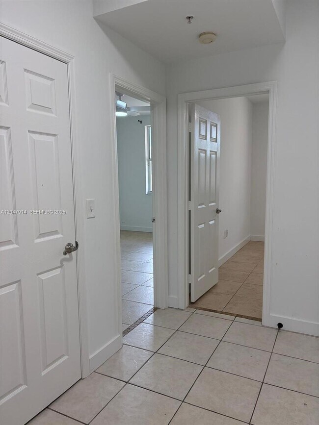2080 Greenview Shores Blvd Unit 410