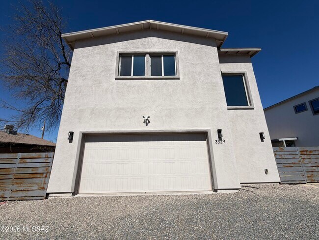 Photo - 3329 E Glenn St