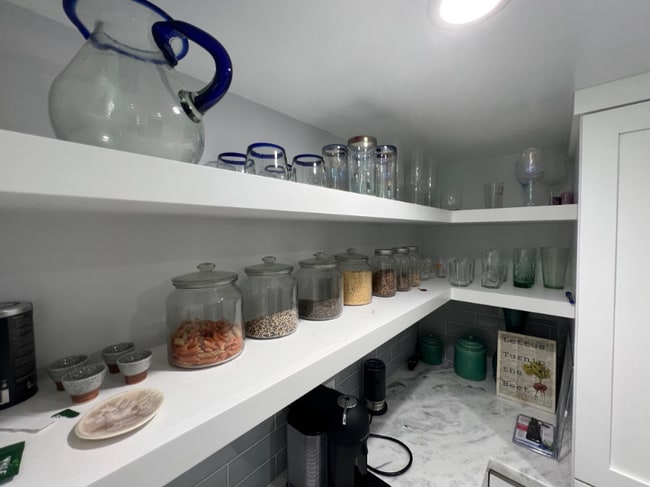 Photo - 4763 Lamont St