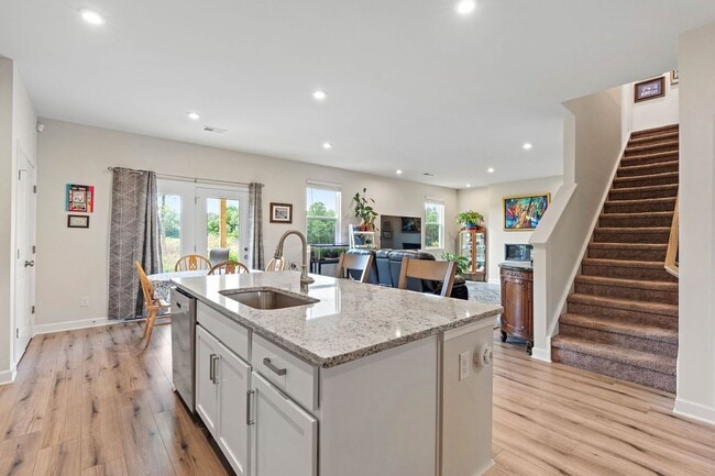 Photo - 2761 Sparrowgap Trl