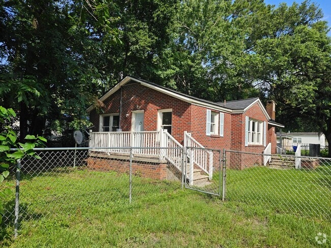 Building Photo - Move-In Ready 4BR Home in Rapidly Growing ...