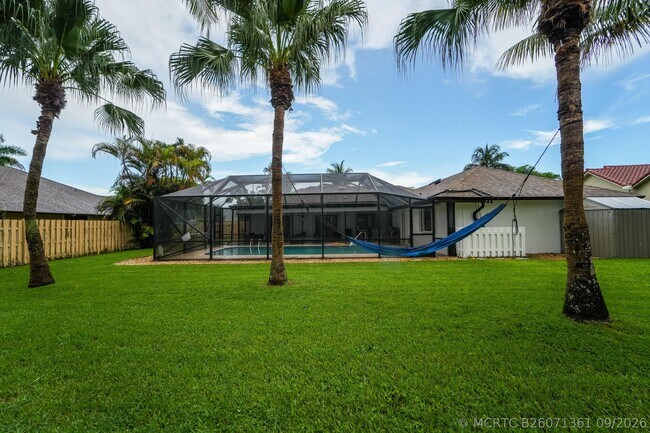 Photo - 301 Knotty Wood Ln