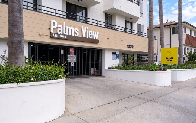 Photo - Palms View Apartments