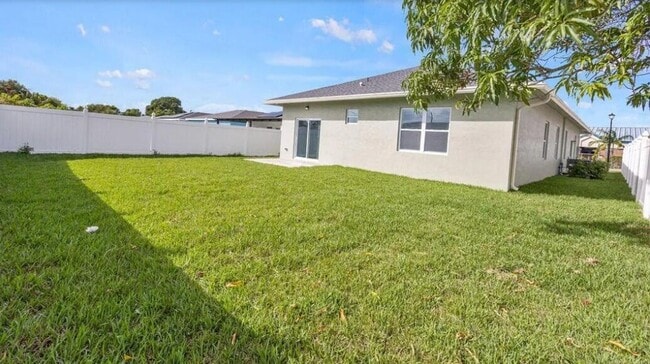 Photo - 132 NW 11th Ave