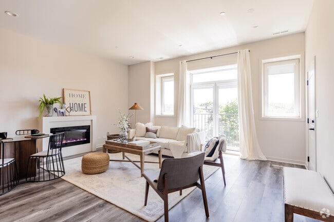 Roselle Station Apartments