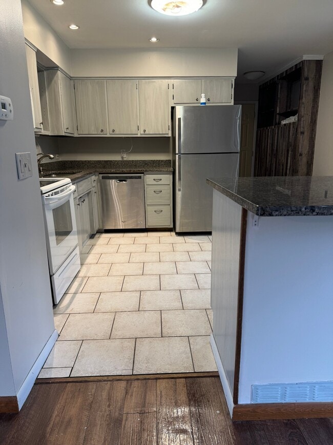 Photo - 7118 N Bull Creek Rd