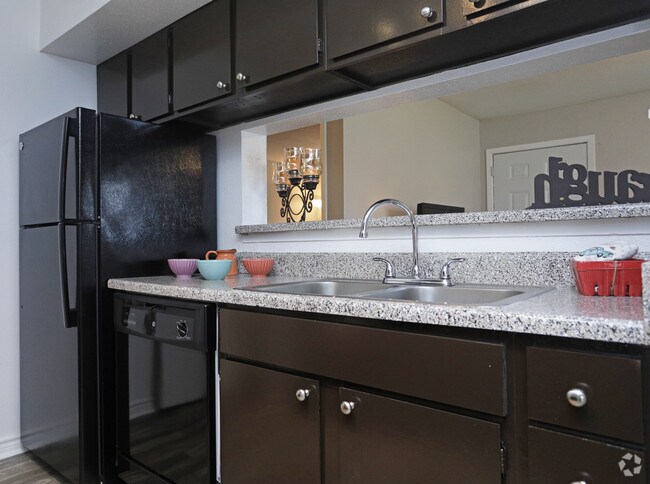 Photo - Lakes at Madera