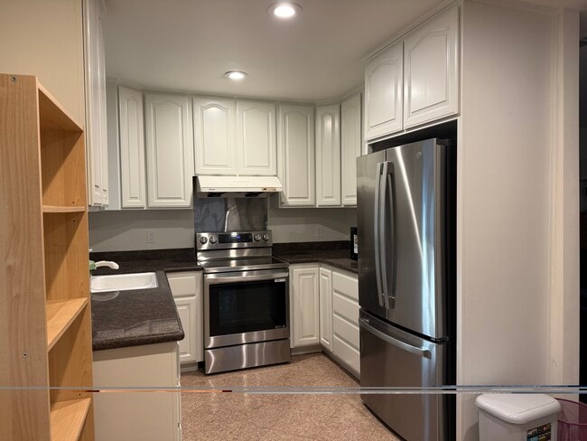 Photo - 4231 Wilkie Way