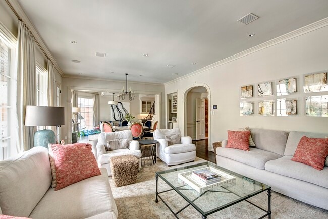 Photo - 3440 Locke Ln