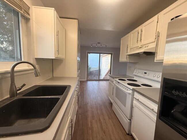 1286 Croke Dr