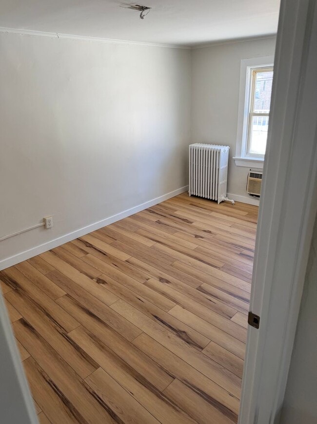 Photo - 1926 Shore Rd Unit 3