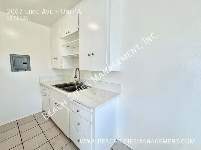 Photo - 2067 Lime Ave Unidad A