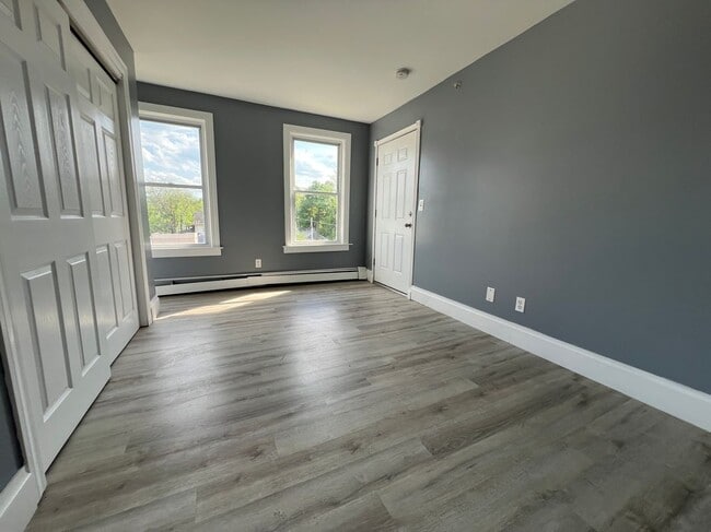 Photo - 761 Main St Unit 3E