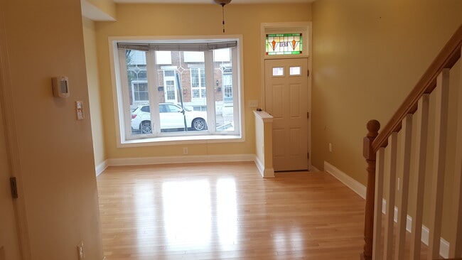Photo - 721 S Ellwood Ave Townhome